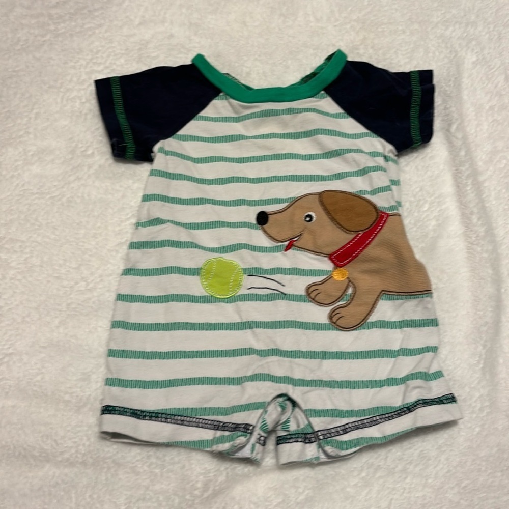 3 months baby one piece outfit with dog blue and green. Short sleeve and shorts
